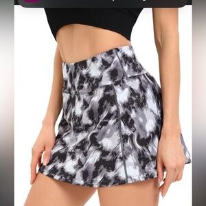 HUGE SPORTS Women's Pleated Tennis Skirt. 
NWT XXL